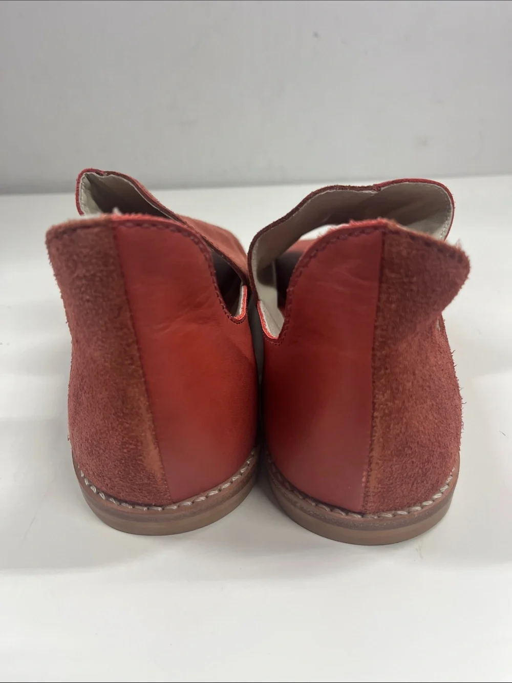 New BIRD OF FLIGHT Open Toe Flats in Read Leather/Suede Size 10